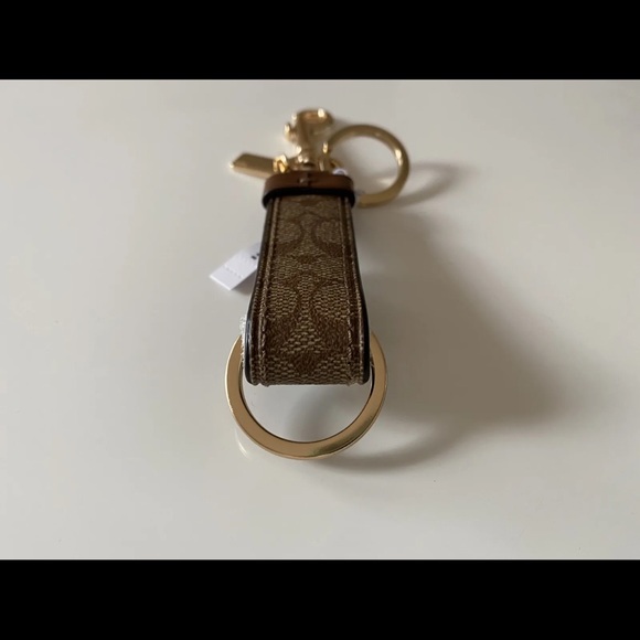 NWT Coach Signature Trigger Snap Bag Charm/Key Ring F49314 Khaki/Gold - Picture 8 of 8